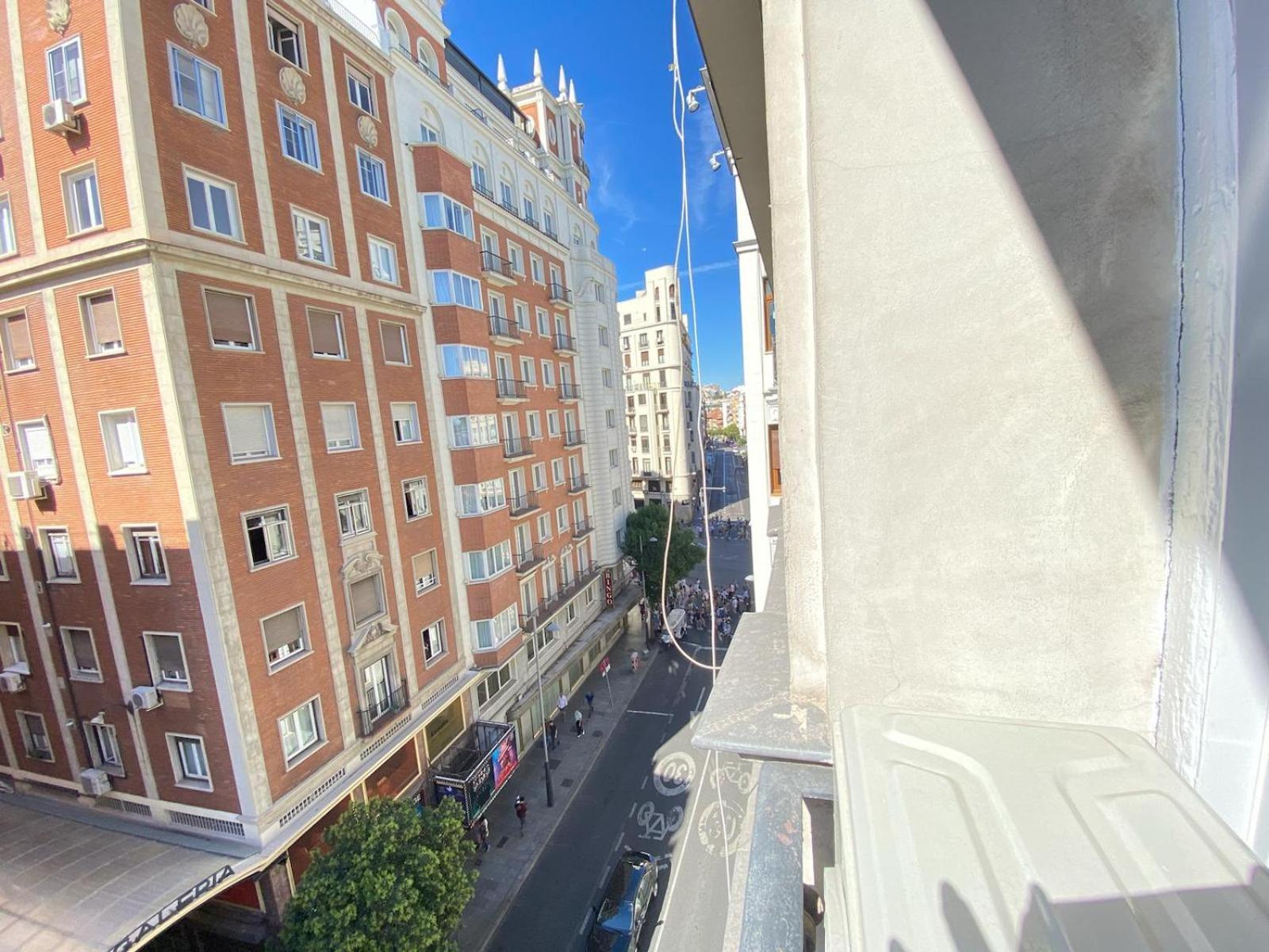 Estudios Gran Via Madri Exterior foto